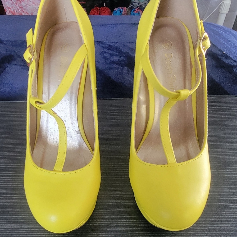 Dream Pairs platform wedges